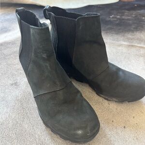 Sorel Women's Dark Ankle Boots